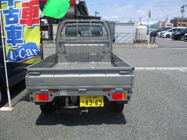 c7ad12d3284160b0573bd5f4445d599f.jpg