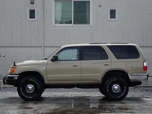 0903712A30260825W00102.jpg