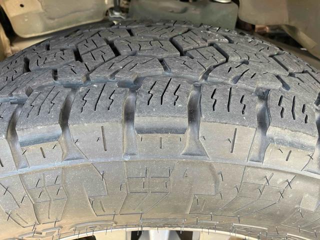 0601339A30251203W00115.jpg