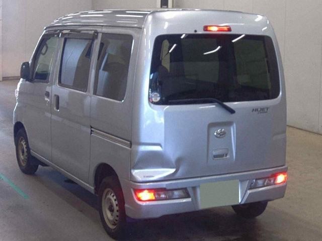 26698539_carP_l_3.jpg
