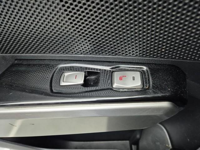 5111001152R18.jpg
