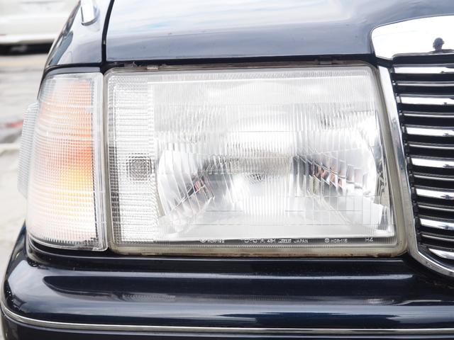 0904095A30260604W00210.jpg