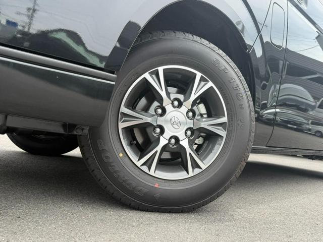 f90d2fade83d6fb2522f55f76c5e9189.jpg
