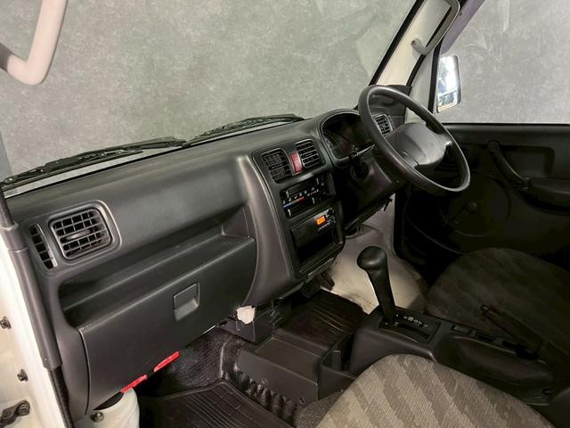 0710163A30260620W00117.jpg
