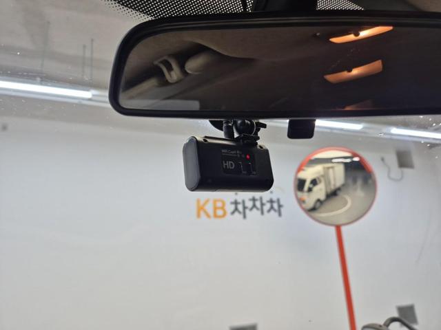 6051500518R13.jpg