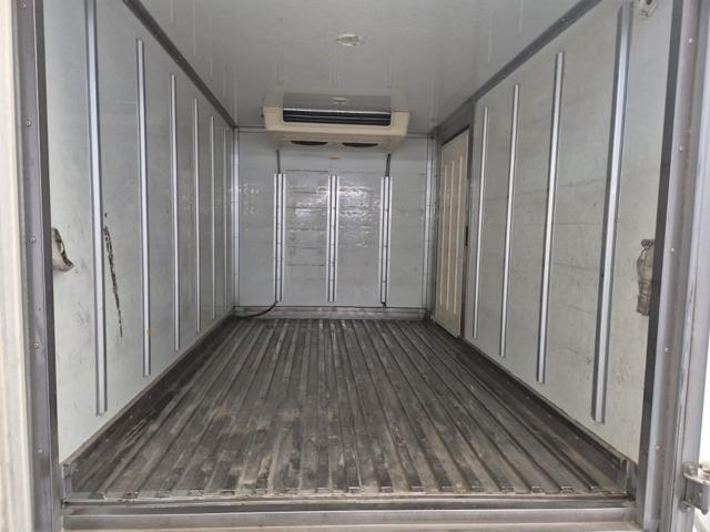 6051500518R17.jpg