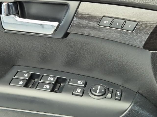 6041502012R19.jpg