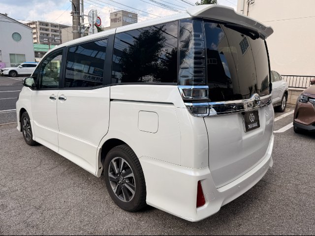 cb2d196e3ca8a265cb4ef9cb4a7780c2.jpg