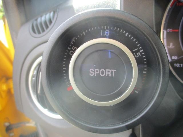 0208699A30261029W00116.jpg