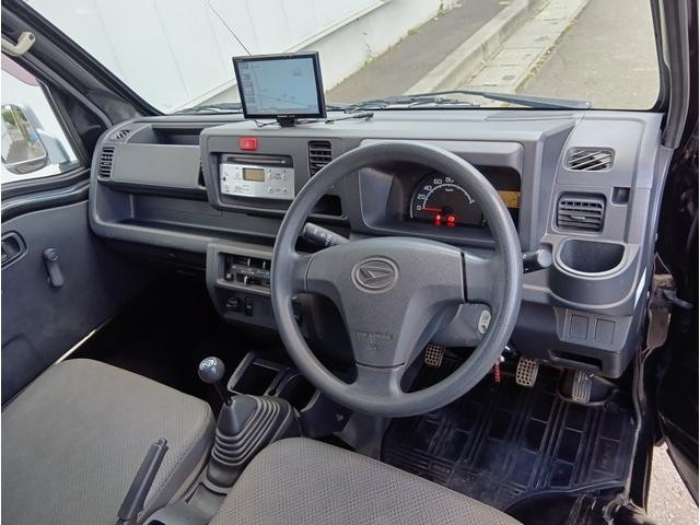 9900181A30261029W00101.jpg