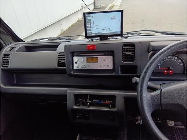 9900181A30261029W00103.jpg