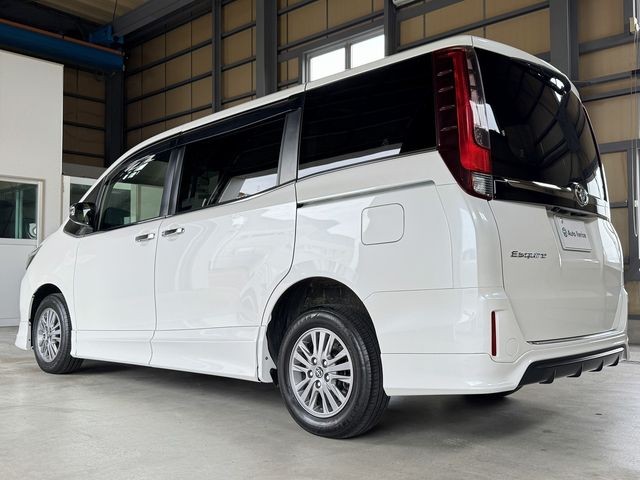 4a94f69c2bd99f5eb17c91b42d37d512.jpg