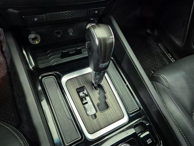 6051000450R8.jpg