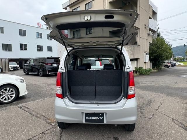 1157265A30260926W00709.jpg