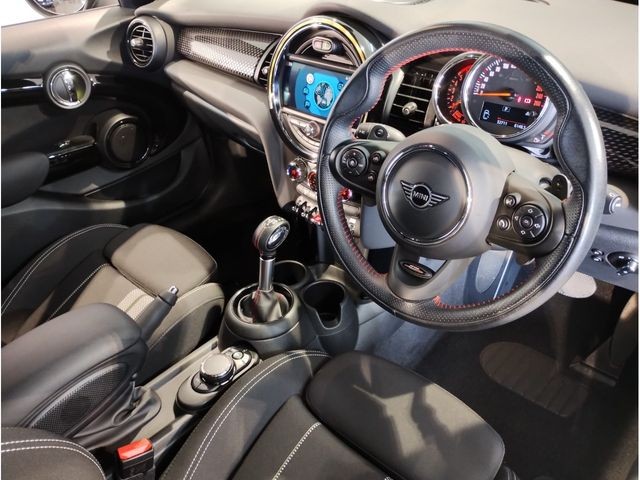 124000dfa130e89c5a015cdeea4b2e4a.jpg