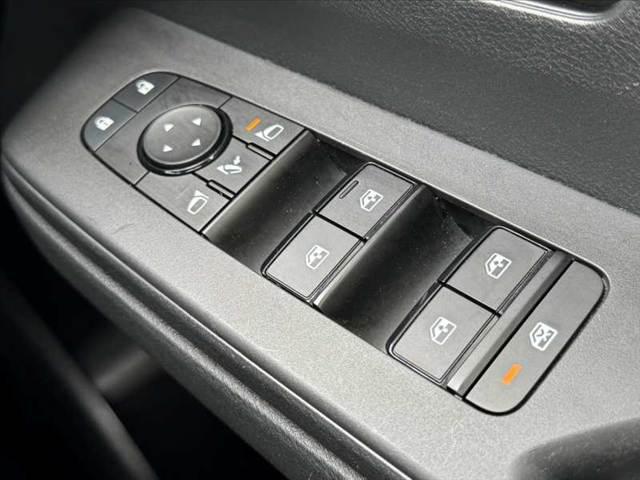 b96d0558f5b0b9951bc4b3ac51f3f780.jpg
