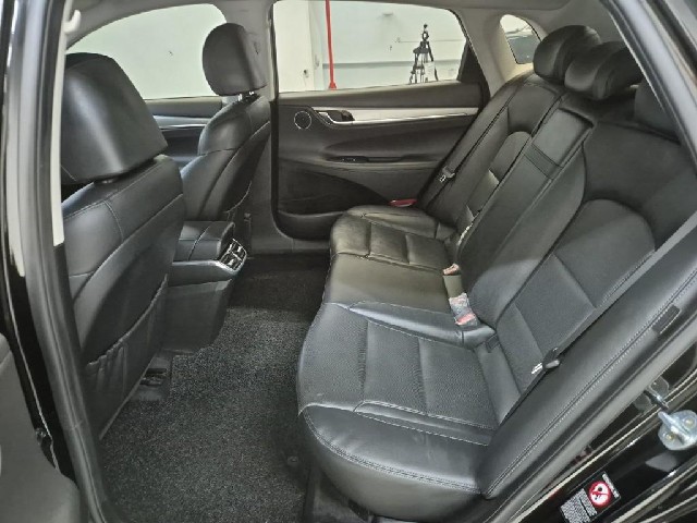 6071501917R12.jpg