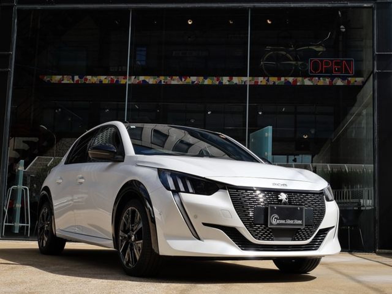 2021 Peugeot 208, photo 1 of 1
