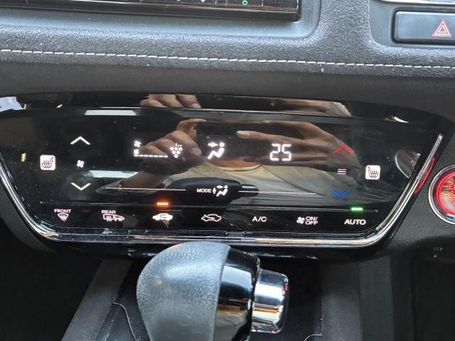 27167616_carP_l_2.jpg