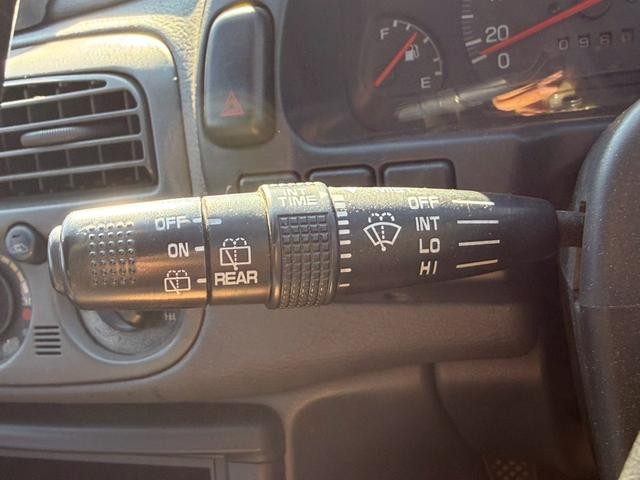 0541528A30261018W00717.jpg