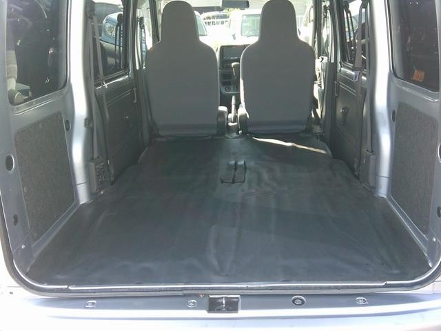 0221364A30261012W00205.jpg