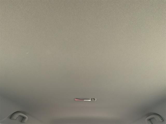 0561155A30261009W00111.jpg
