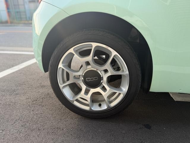 0800415A30260907W00411.jpg