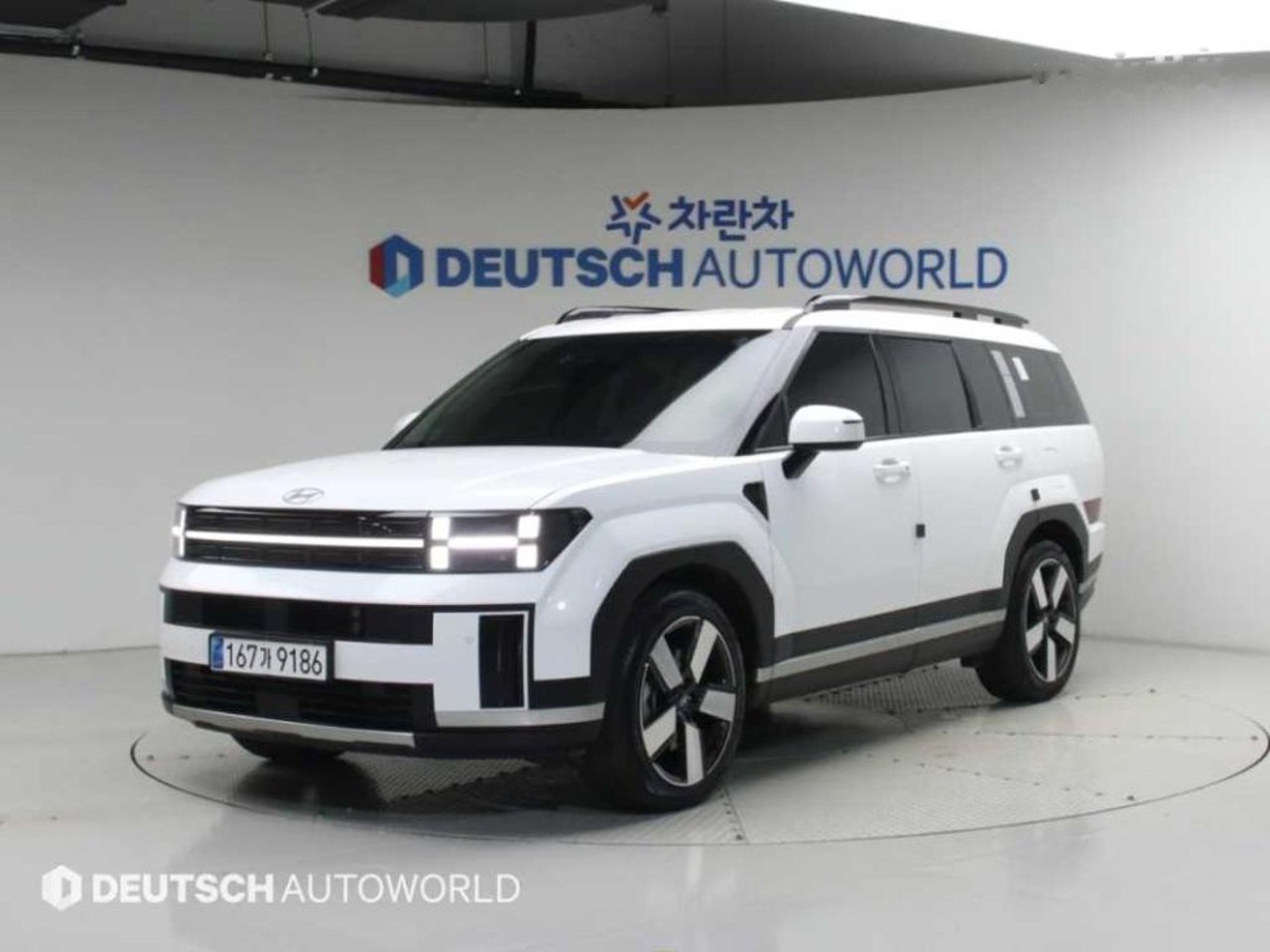 2023 Hyundai Santa, photo 1 of 1