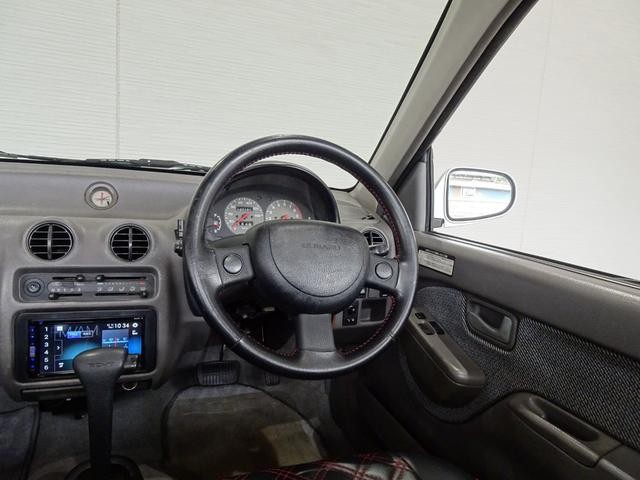 0551070A30261029W00115.jpg