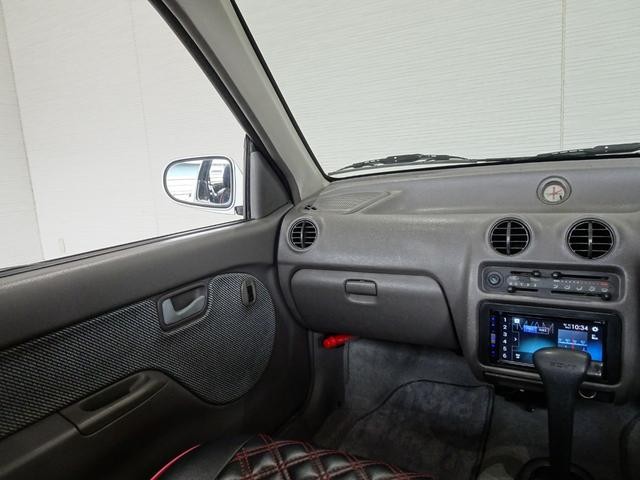 0551070A30261029W00116.jpg