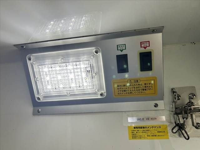 aa12a0726e913d7f2a31f61d503c7a95.jpg