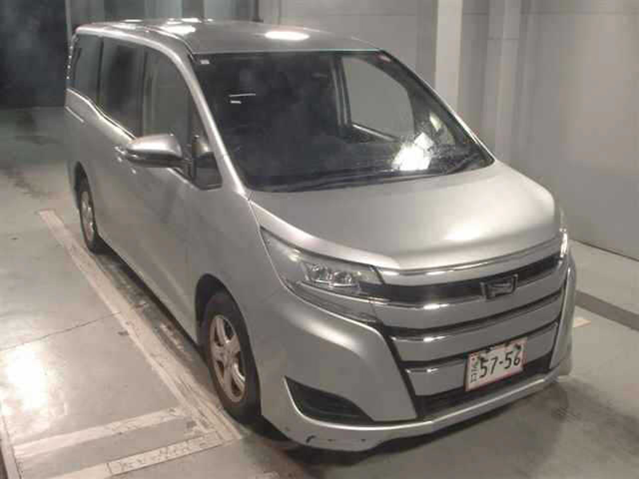 2019 Toyota Noah, photo 1 of 1