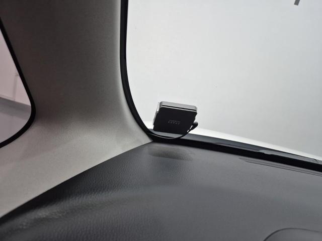 6051001634R17.jpg