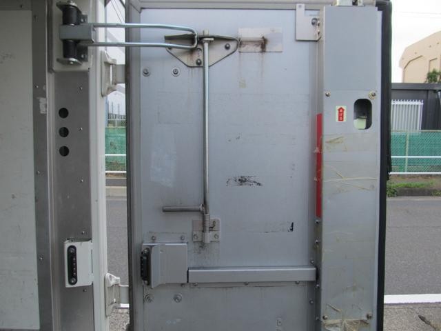 93b76177d5cab68430cafdadfa992b15.jpg