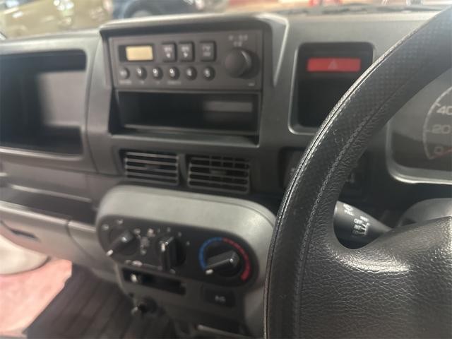 0122379A30260710W00117.jpg