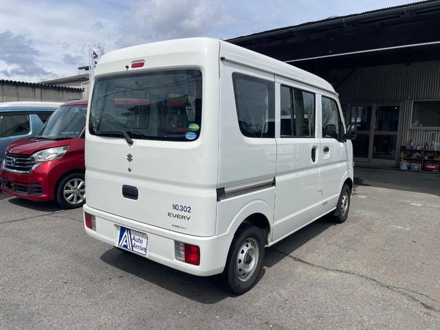 0901515A30260411W00106.jpg