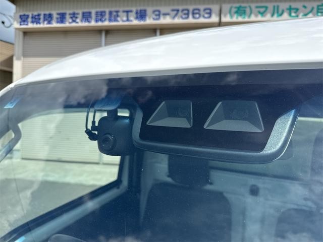 0124925A30260713W00110.jpg