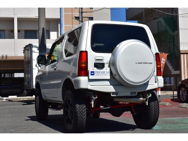 0706659A30260926W00208.jpg