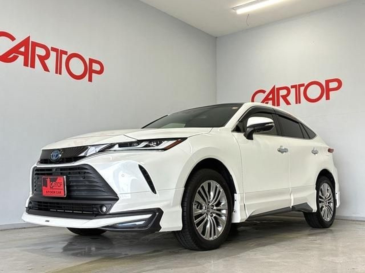 2021 Toyota Harrier, photo 1 of 1