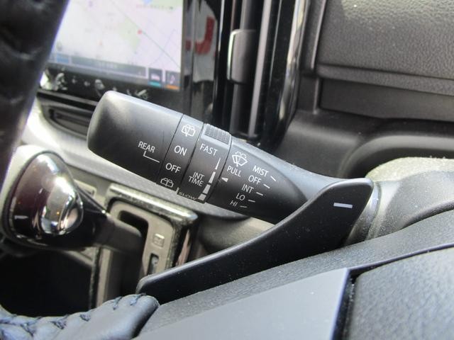 0201172A30260710W00115.jpg