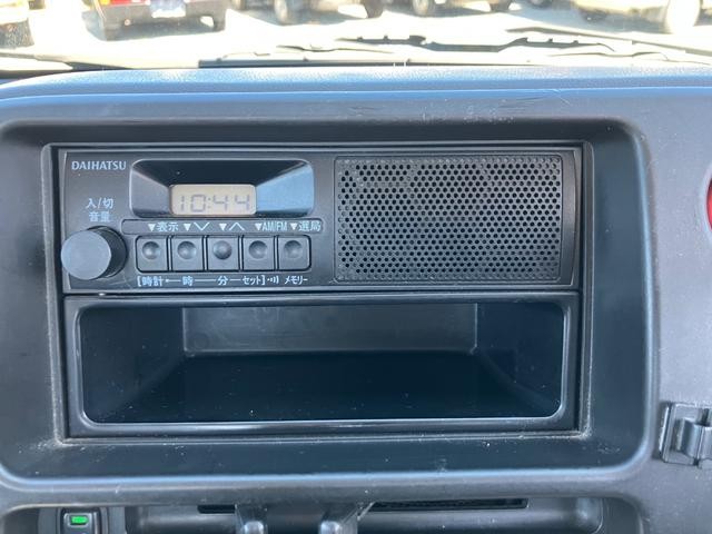 1002753A30261009W00203.jpg