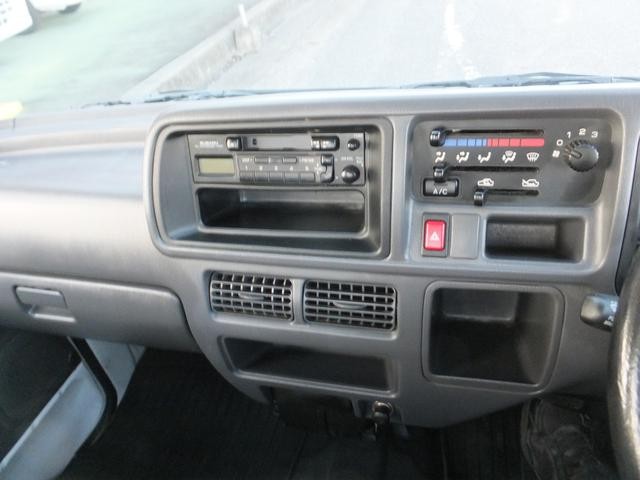 1002537A30261016W00114.jpg