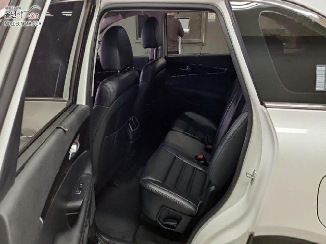 e75f63fcf9b585e824fd104b0b21a5b7.jpeg