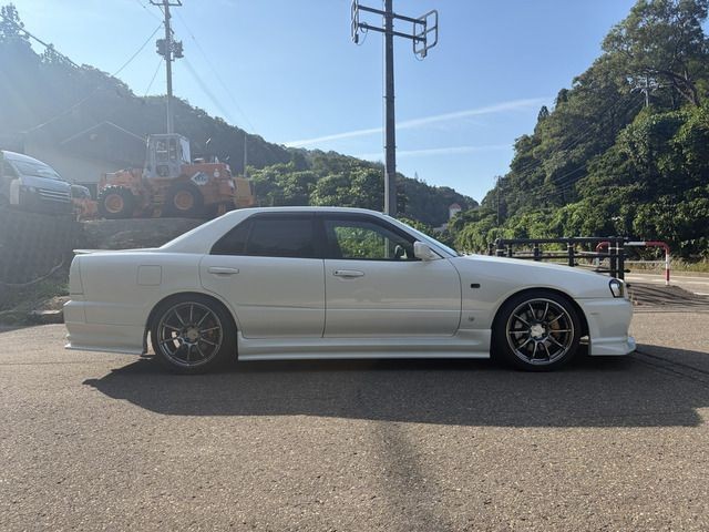 c15efe6f309e830696ba90e3cc68aaf8.jpg