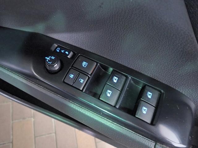 0201999A30260706W00614.jpg