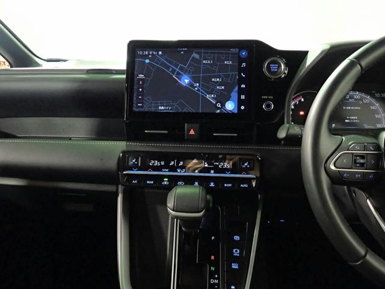 2023 Toyota Noah, photo 2 of 5