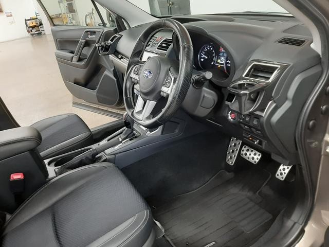 9030429A30261024W00110.jpg