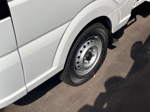 1101765A30260722W00614.jpg