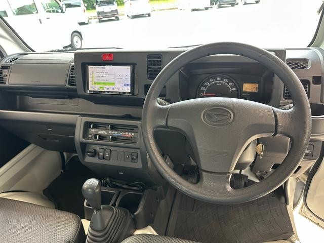1001900A30261029W00301.jpg