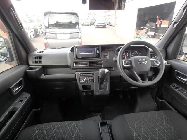 1101114A30261028W01810.jpg